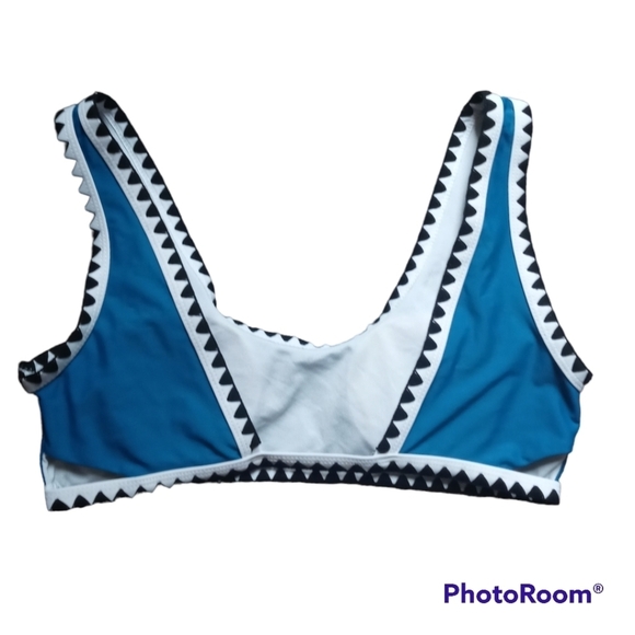 ROMWE Women's Embroidery Triangles Bikini Top . Size L. - Picture 7 of 10